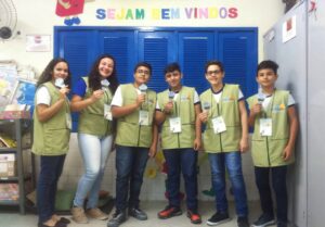 jovens-estudantes-de-escolas-publicas-projeto-social-doacao-de-livro-biblioteca-da-familia-convite-para-voluntarios-incentivo-a-leitura--desenvolvimento-intelectual-valorização-no-desenvolvimento-social-com-práticas-inovadoras-na-promoçao-da-leitura-nas-escolas-com-temas-pandemias-no-mundo--vida-em-outros-planetas-ensaios-atômicos-proteção-do-meio-ambiente-convivio-social-de-qualidade-saude-alimentação-higiene-respeito-fauna-flora